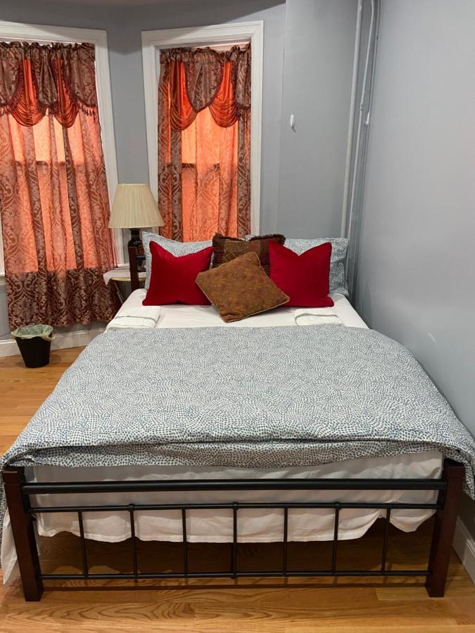 ניו יורק A Spacious Room In Queens מראה חיצוני תמונה